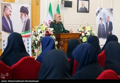 زنده کردن یاد و خاطره شهدای پرواز اردیبهشت