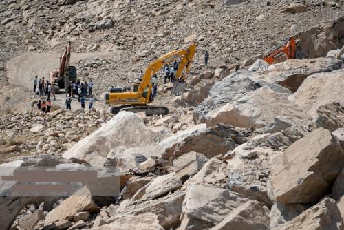 اعزام ‌ماشین‌آلات مهندسی سپاه برای کمک به آواربرداری معدن شازند