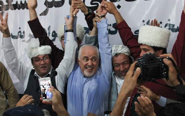 ظریف تعادل خود را از دست داده؟ +فیلم