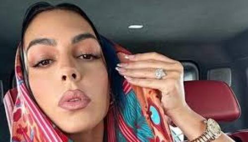 علاقه جالب همسر رونالدو به یک غذای ایرانی