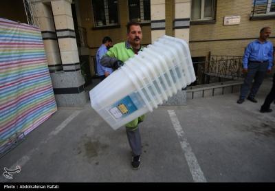 انتقال و آماده سازی صندوق های رای در همدان 