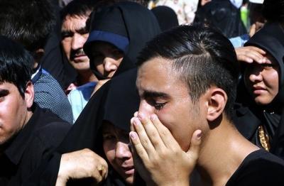 عکس/ مراسم وداع و تشییع پیکر شهید مدافع حرم تقی حسینی 