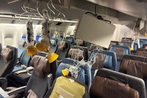 جراحت ۳۰مسافر پرواز «بوئینگ-۷۸۷» بر فراز اقیانوس اطلس