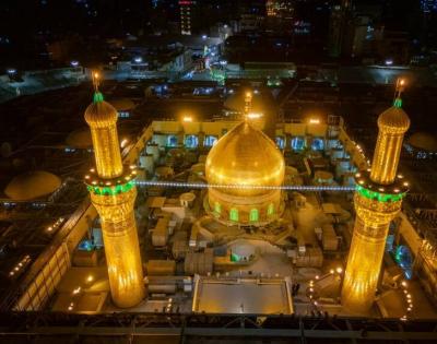 شست‌وشوی گنبد نورانی امام حسین(ع) 