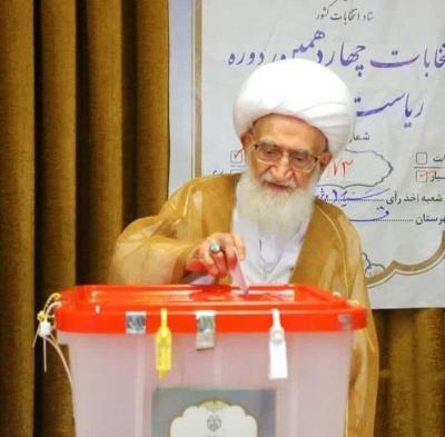 حضور چهره‌ها در پای صندوق رای