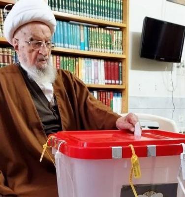 حضور چهره‌ها در پای صندوق رای