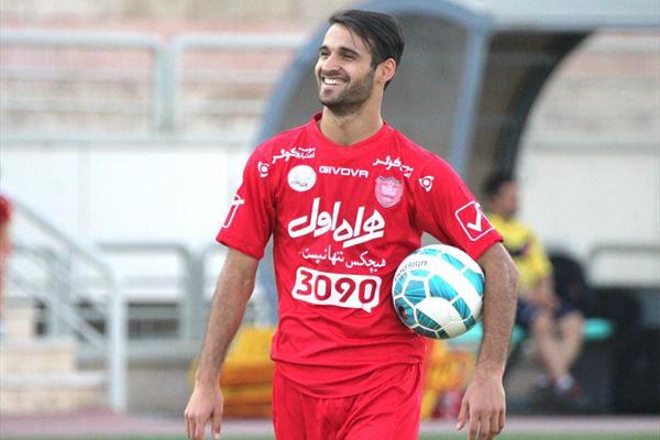 شوک عجیب به هوادران پرسپولیس :بازیکن جنجالی پرسپولیس فسخ قراردادکرد/دومین ستاره جنجالی از بین سرخ پوشان رفت