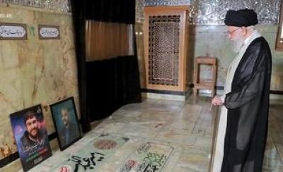 حضور رهبر انقلاب بر مزار شهیدان 