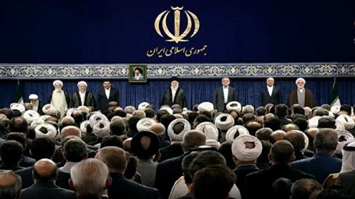 آغاز مراسم تنفیذ رئیس‌جمهور منتخب توسط رهبر انقلاب/ حضور مقامات لشکری و کشوری و نمایندگان کشورهای خارجی+ عکس و فیلم