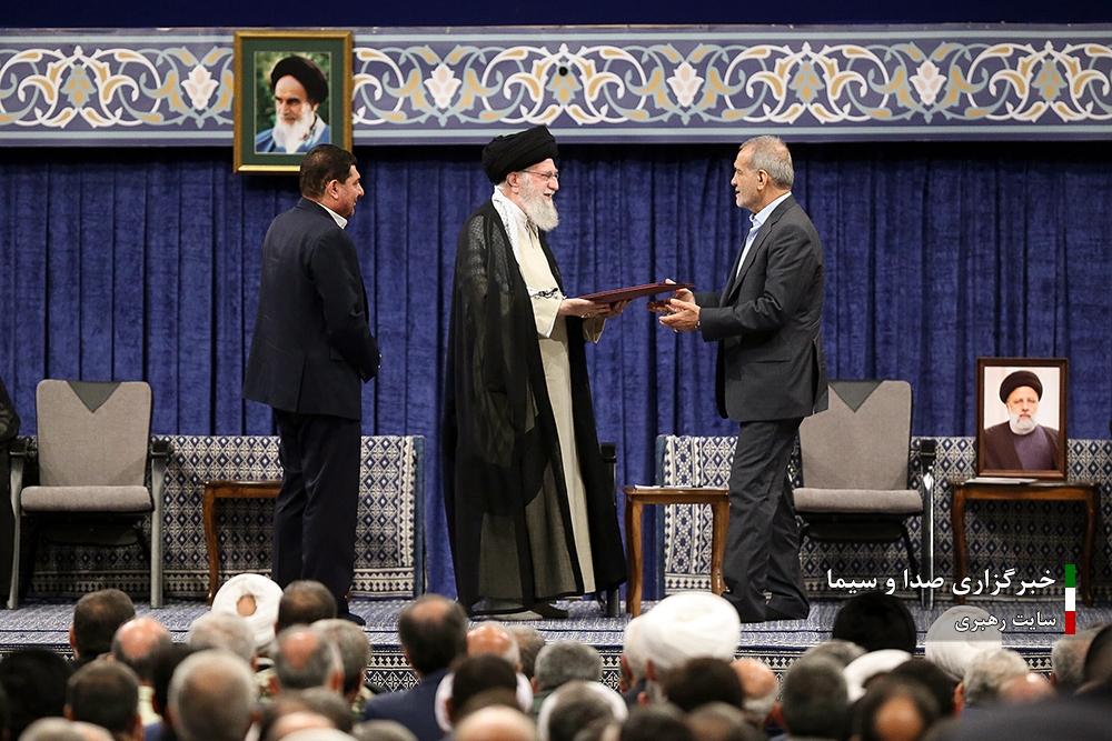 مراسم تنفیذ چهاردهمین دوره ریاست جمهوری اسلامی ایران‌