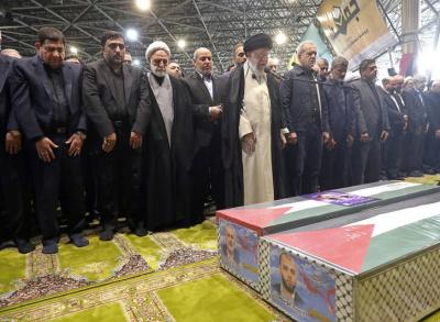 اقامه نماز رهبر انقلاب بر پیکر شهید هنیه 