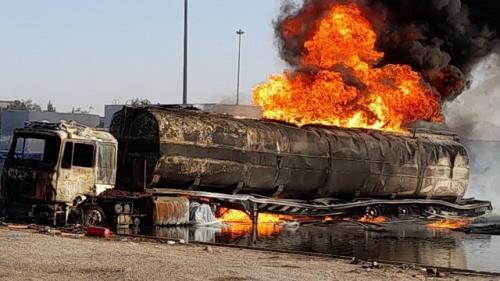  آتش‌سوزی گسترده تانکرهای سوخت در مرز دوغارون مهار شد 