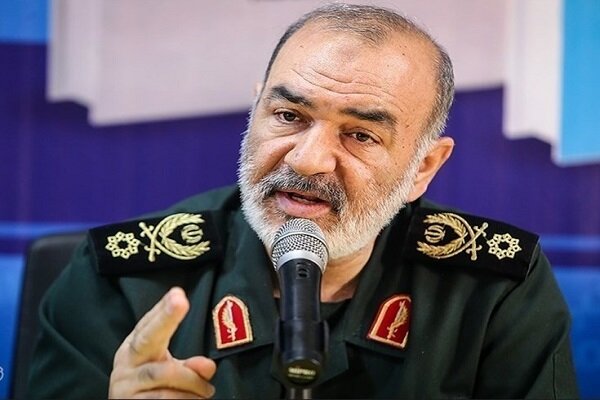 سرلشکر سلامی از خبرگزاری صداوسیما بازدید کرد