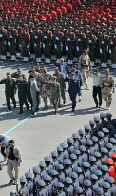 عکس/ فرمانده کل قوا در مراسم دانش‌آموختگی دانشگاه‌ افسری ارتش 