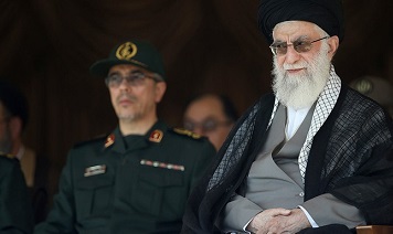 عکس/ فرمانده کل قوا در مراسم دانش‌آموختگی دانشگاه‌ افسری ارتش 
