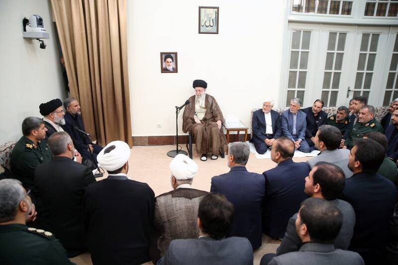  دیدار دست‌اندرکاران کنگره ملی شهدای استان کهگیلویه و بویر احمد با رهبر انقلاب
