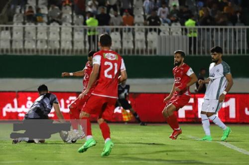 شروع پرسپولیس با توقف در اراک