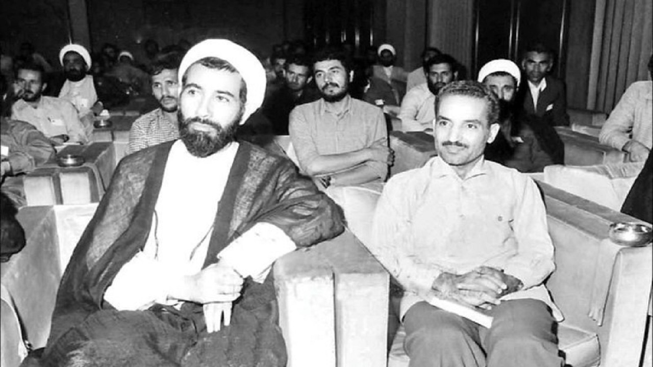 عامل شهادت رجایی و باهنر چه کسی بود؟ 