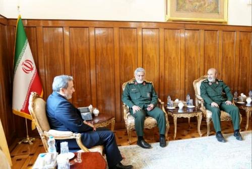 دیدار فرماندهان ارتش با عراقچی