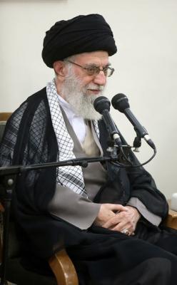 عکس/ دیدار اعضای ستاد کنگره شهدای کهگیلویه وبویراحمد و خراسان شمالی با رهبر انقلاب 