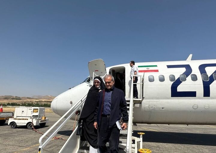 ورود رئیس جمهور به مشهد مقدس