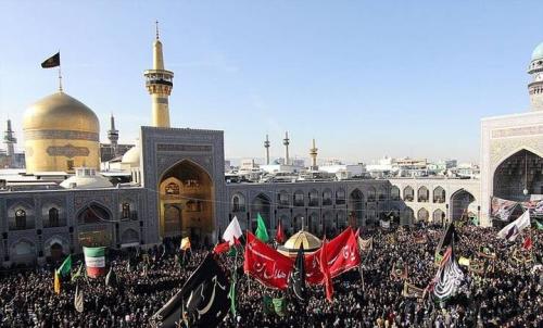 فیلم/ عزاداران امام رضا(ع) در مسیر حرم مطهر رضوی 