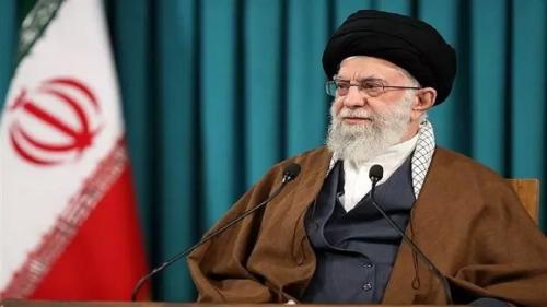  همکار گره‌گشا در توصیف رهبر انقلاب