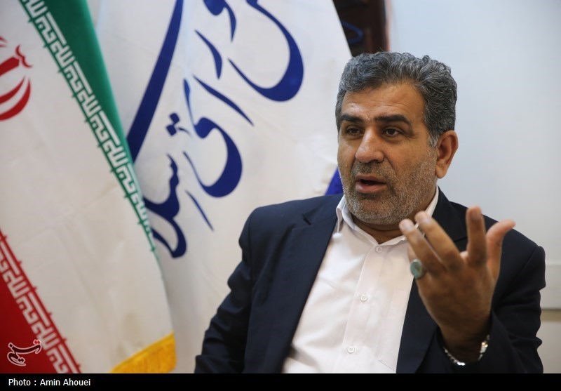 مزد کارگران حداقل باید به میزان تورم رسمی افزایش یابد