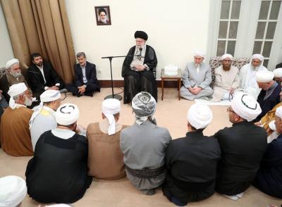 تصاویر دیدار علمای اهل سنت با رهبر انقلاب