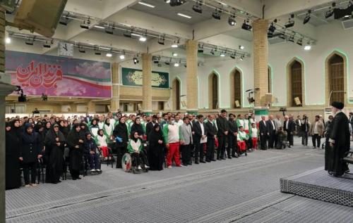 تصاویر دیدار ورزشکاران المپیک و پارالمپیک با رهبر انقلاب
