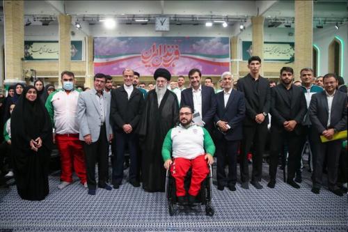  قدردانی وزیر ورزش و جوانان از مقام معظم رهبری