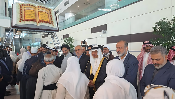 نخستین گروه عمره‌گزاران ایرانی امروز راهی سرزمین وحی شدند+عکس