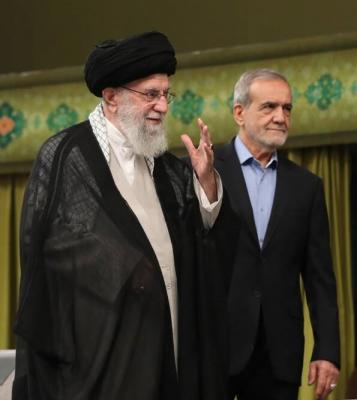 دیدار سفرای کشوهای اسلامی با رهبر انقلاب
