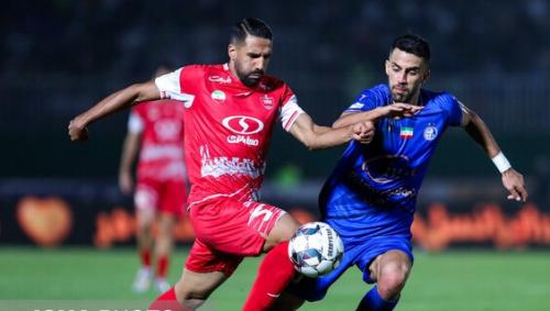 فیلم/ پرتاب سنگ و بطری به سمت بازیکنان پرسپولیس