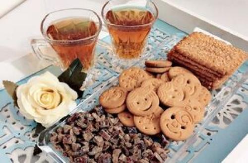  خوردن چای و بیسکویت مضر است؟