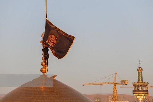  پرچم گنبد امام رضا(ع) سیاه شد