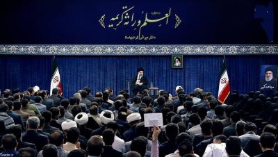 تصاویر رهبر انقلاب در دیدار با جمعی از نخبگان