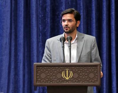 تصاویر رهبر انقلاب در دیدار با جمعی از نخبگان