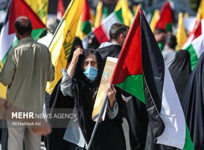 تجمع قدردانی از عملیات وعده صادق ۲ در میدان امام حسین (ع)
