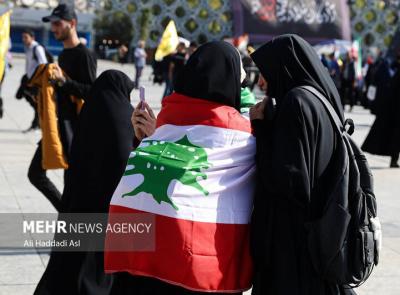 تجمع قدردانی از عملیات وعده صادق ۲ در میدان امام حسین (ع)