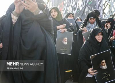 تجمع قدردانی از عملیات وعده صادق ۲ در میدان امام حسین (ع)
