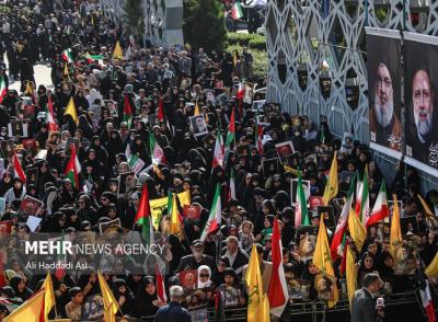 تجمع قدردانی از عملیات وعده صادق ۲ در میدان امام حسین (ع)