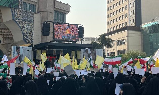 برگزاری اجتماع مردمی «دفاع از جبهه مقاومت» در میدان فلسطین