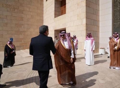 دیدار عراقچی با وزیر خارجه عربستان/عکس