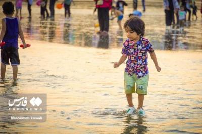 کودکانه‌ای با ساحل/عکس
