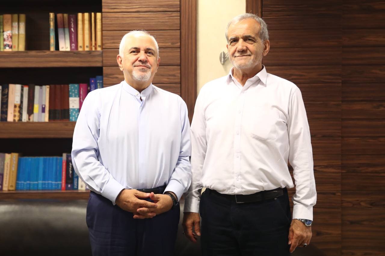 پاسخ عجیب پزشکیان به سوال درباره ظریف