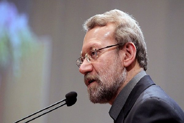 اگر ایستادگی رهبری در موضوع هسته‌ای نبود سیاستمداران نمی‌ایستادند