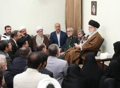 دیدار اعضای کنگره شهدای استان فارس با رهبر انقلاب 