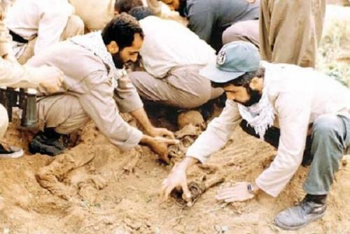 کشف پیکر یک شهید با پوتین‌ در شرهانی دهلران 