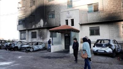 آتش زدن خودروهای فلسطینی‌ها توسط اسرائیلی‌ها/عکس